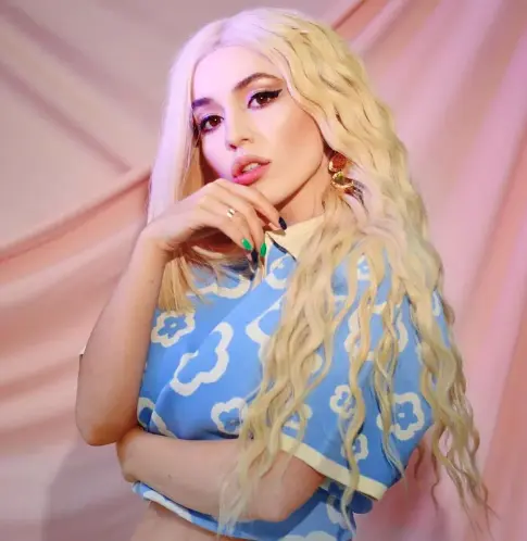 Ava Max photo